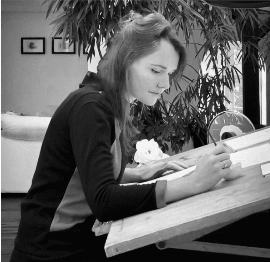 Artist Léa Poisson in her home studio